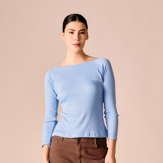 CAMISETA CUELLO BANDEJA - BABY BLUE